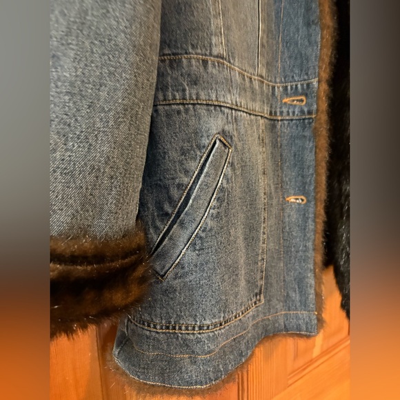 VINTAGE 80’s Marvin Richard’s Classic Denim Jacket w Faux Mink Fur Lining - Picture 7 of 16